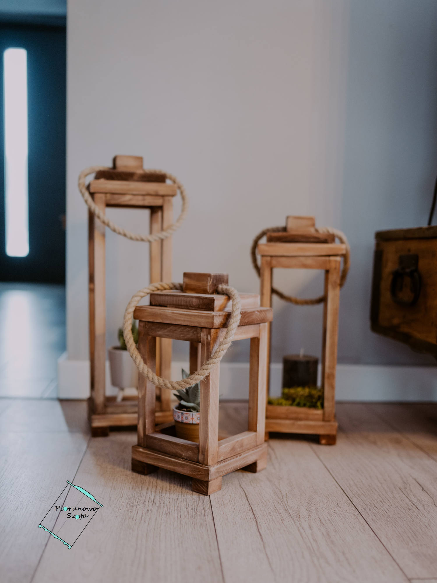 Lampion drewniany 50 cm wysokość