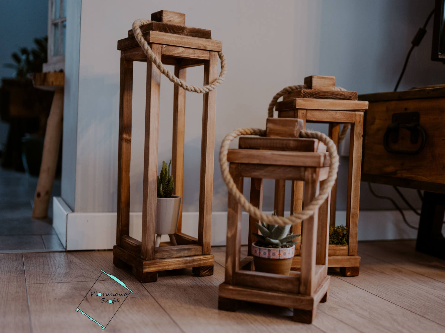 Drewniany zestaw 3 lampionów brąz przecierany