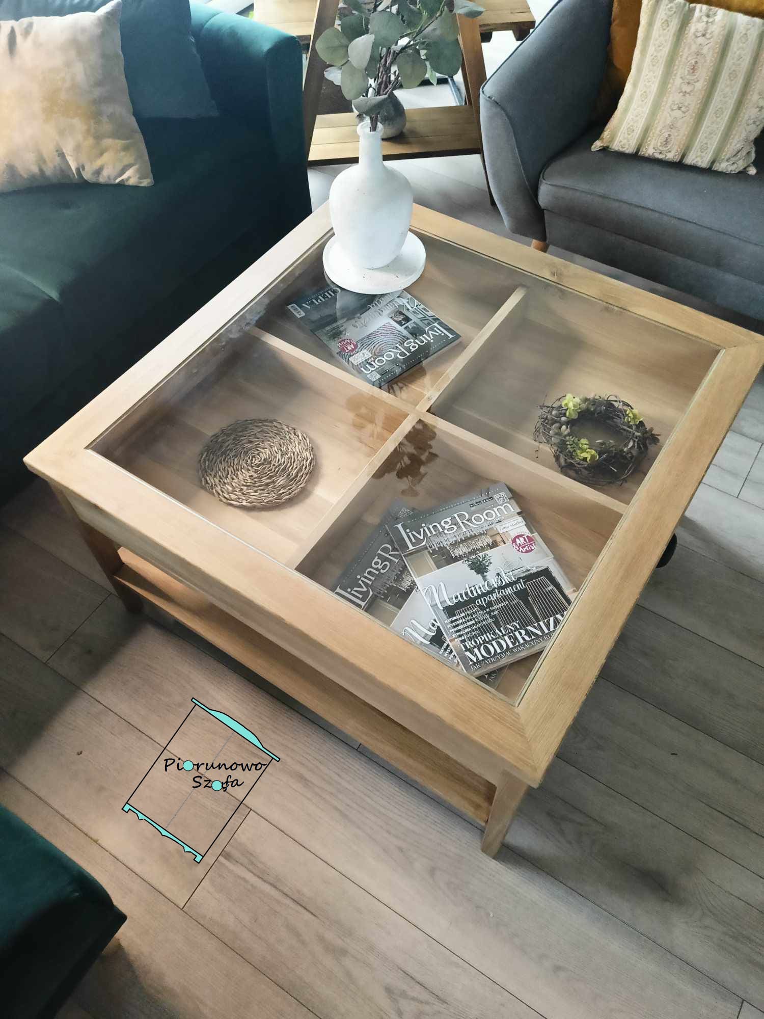 Stolik kawowy drewniany retro