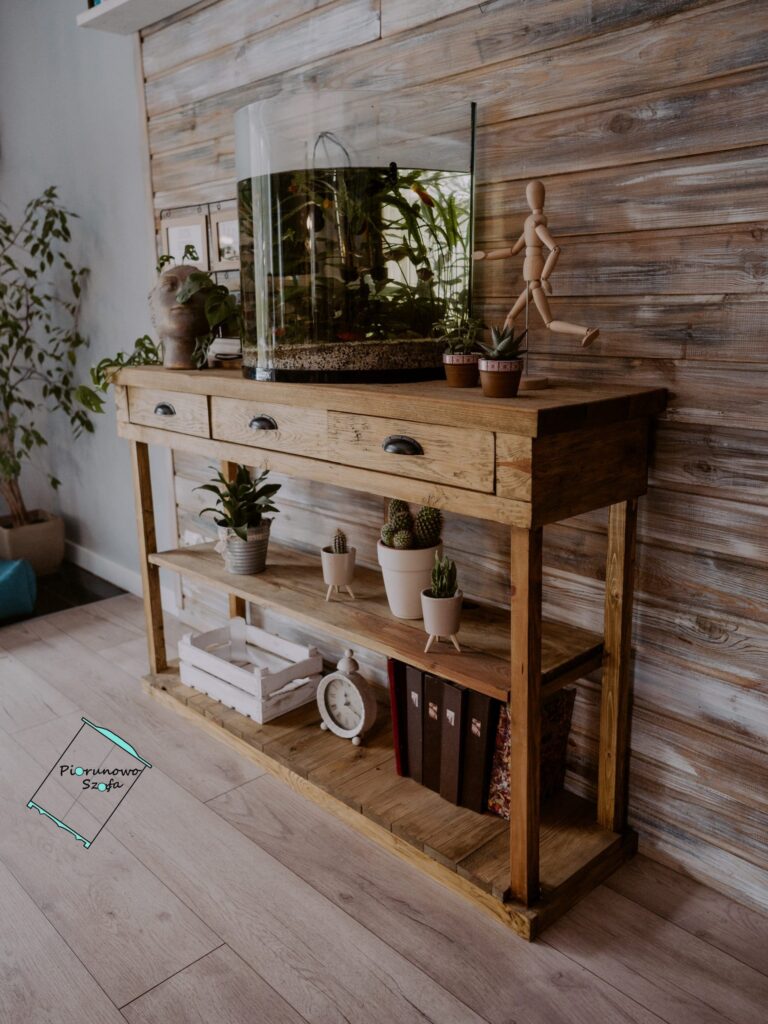 Komoda vintage z trzema szufladami do wnętrz