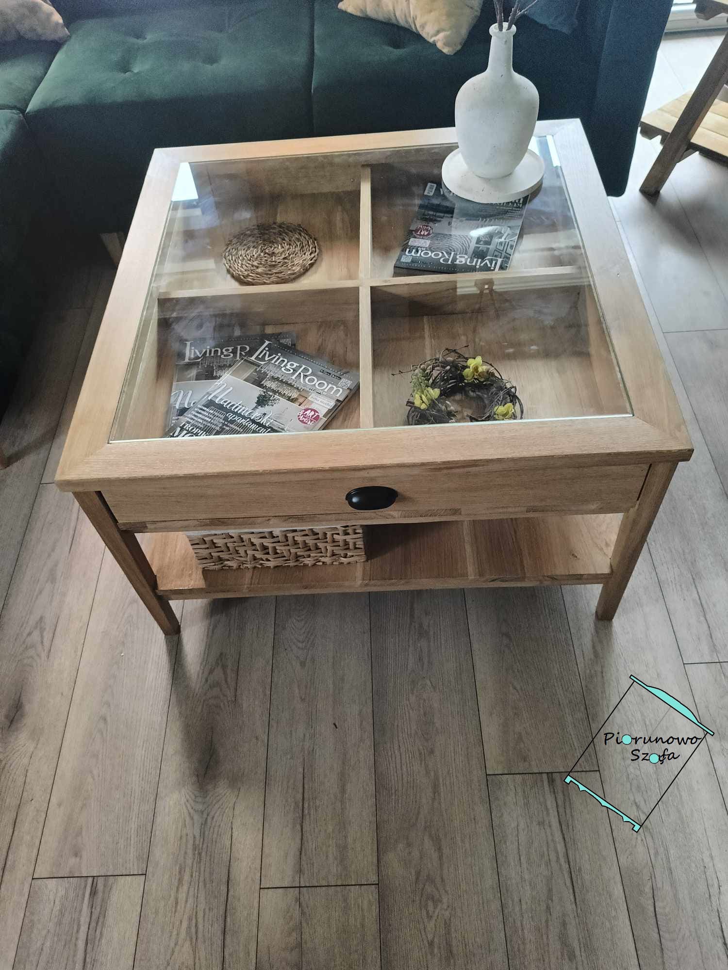 retro stolik kawowy drewniany