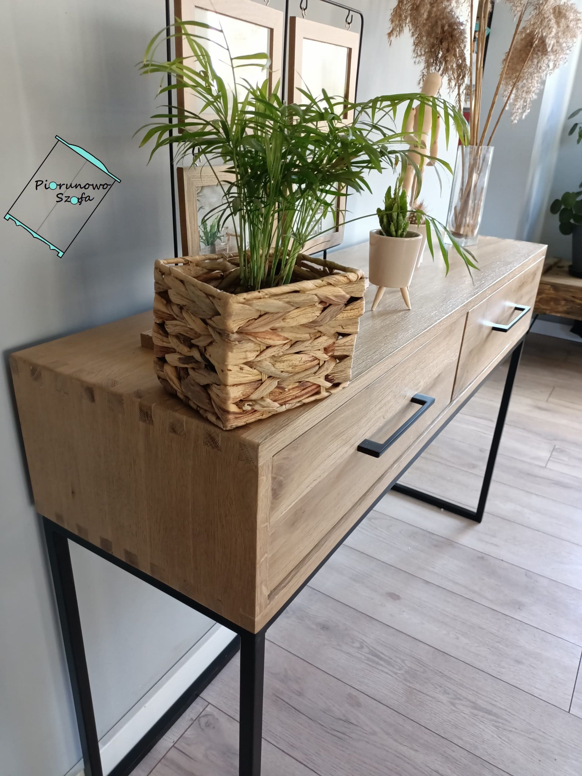 Nowoczesna dębowa konsola w stylu loft z metalowymi nogami