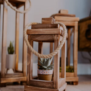 Lampiony drewniane brąz