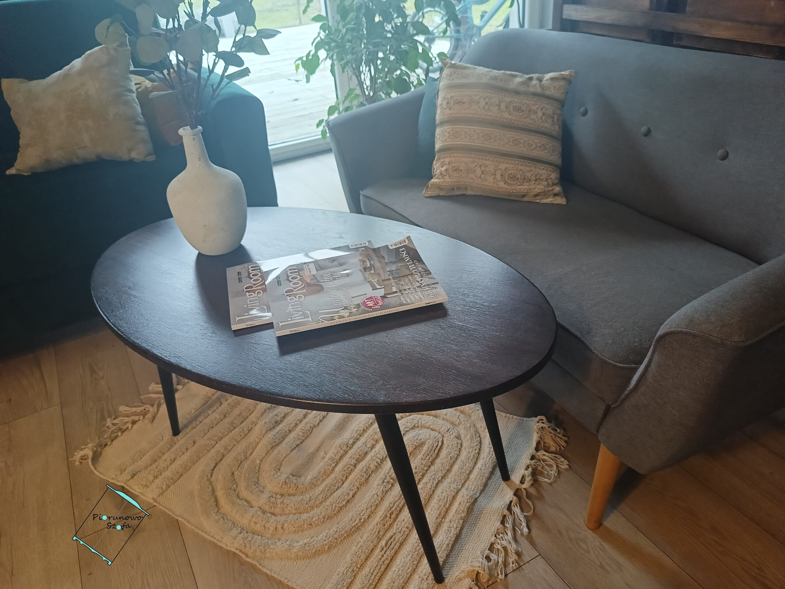 Nowoczesny stolik kawowy owalny jajo lity dąb Ciemny