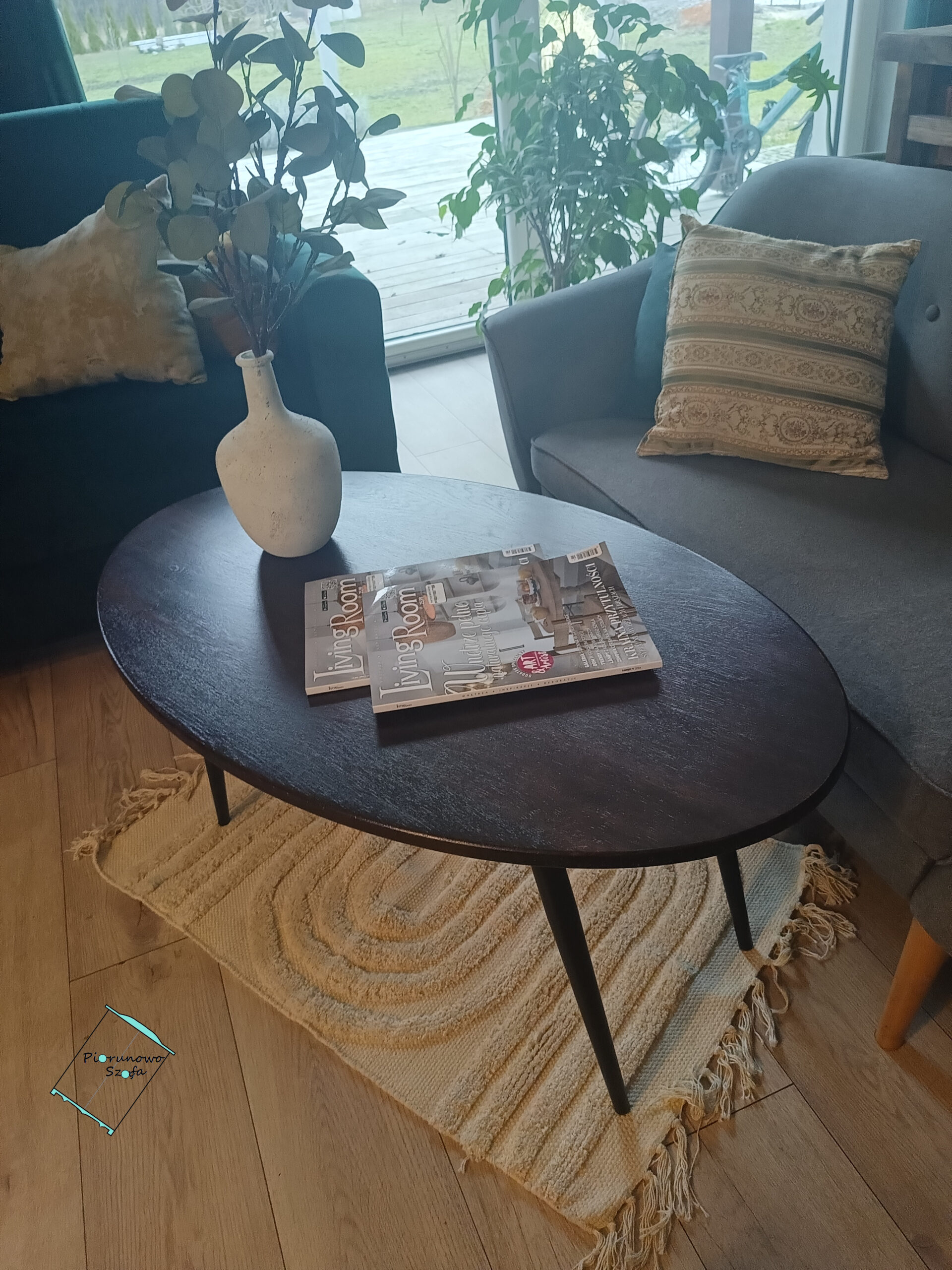 Nowoczesny stolik kawowy owalny jajo lity dąb Ciemny