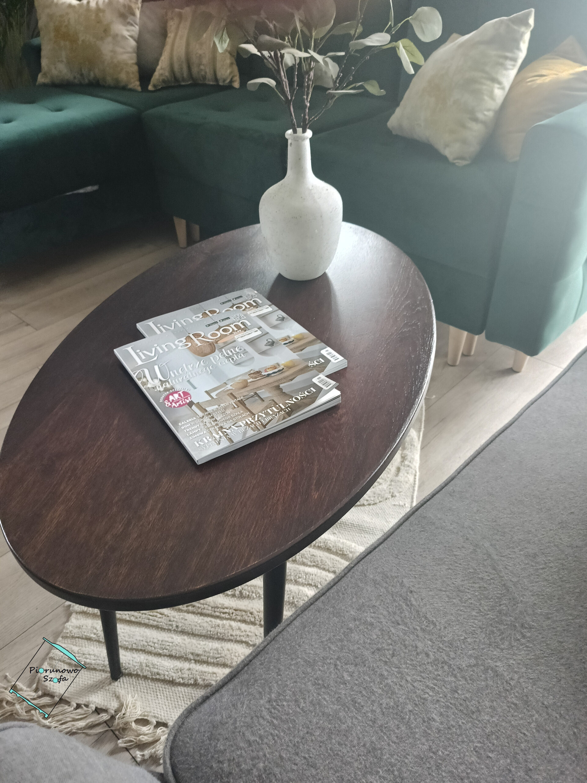 Nowoczesny stolik kawowy owalny jajo lity dąb Ciemny