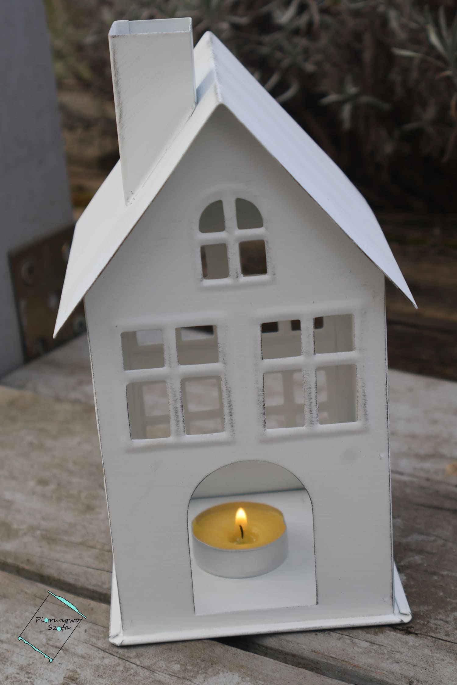 Latarenka dekoracyjna „Domek” na tealighty biały mały
