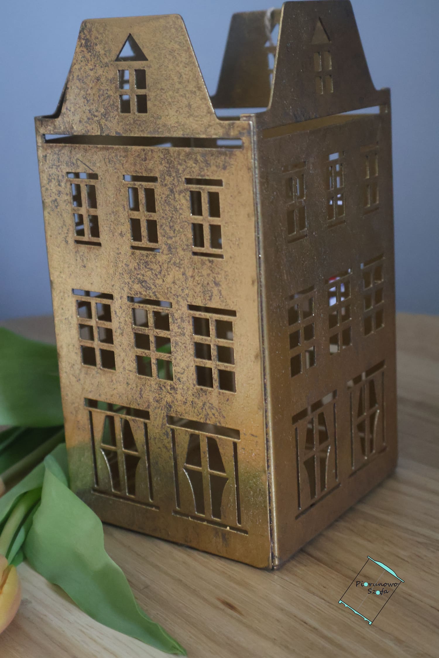 Metalowy lampion „Złoty Domek” mały na tealighty