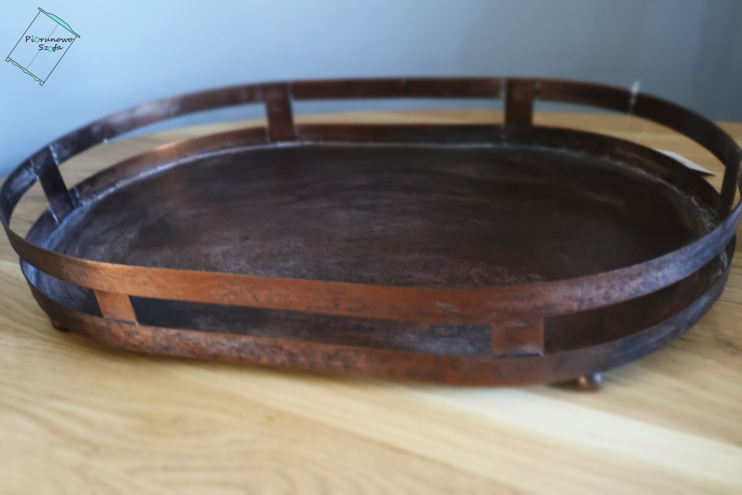 Metalowa taca w stylu vintage miedziana mała