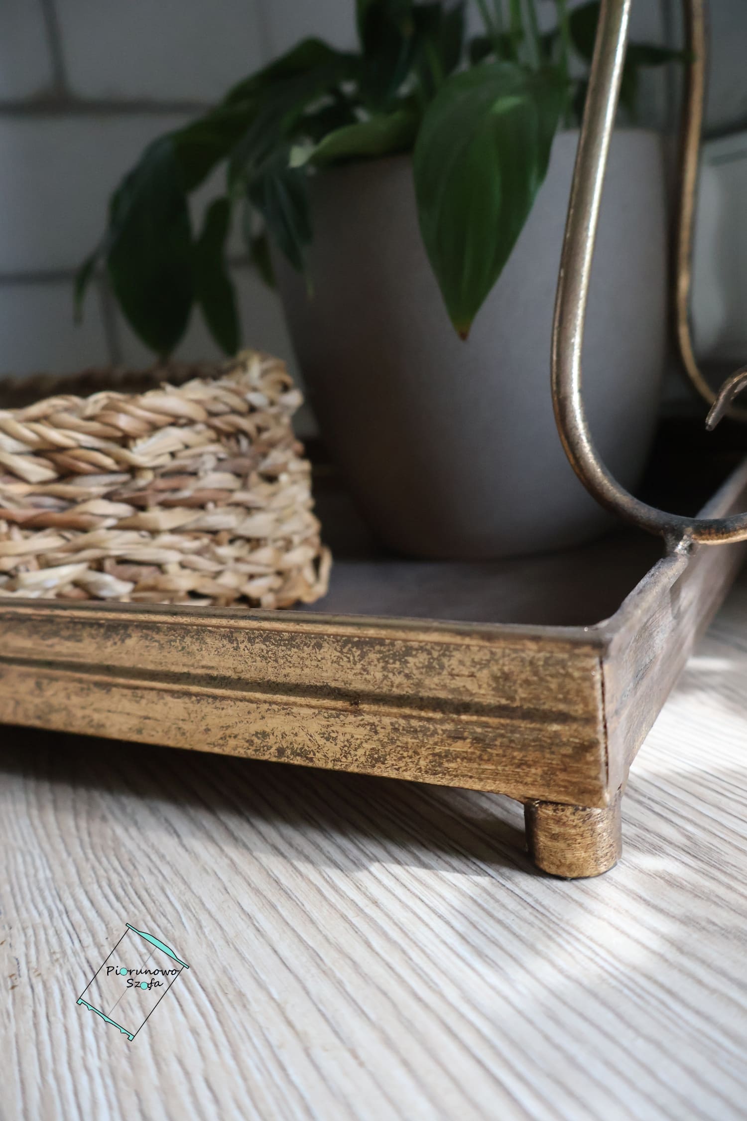 Prostokątna taca z uchwytem duża