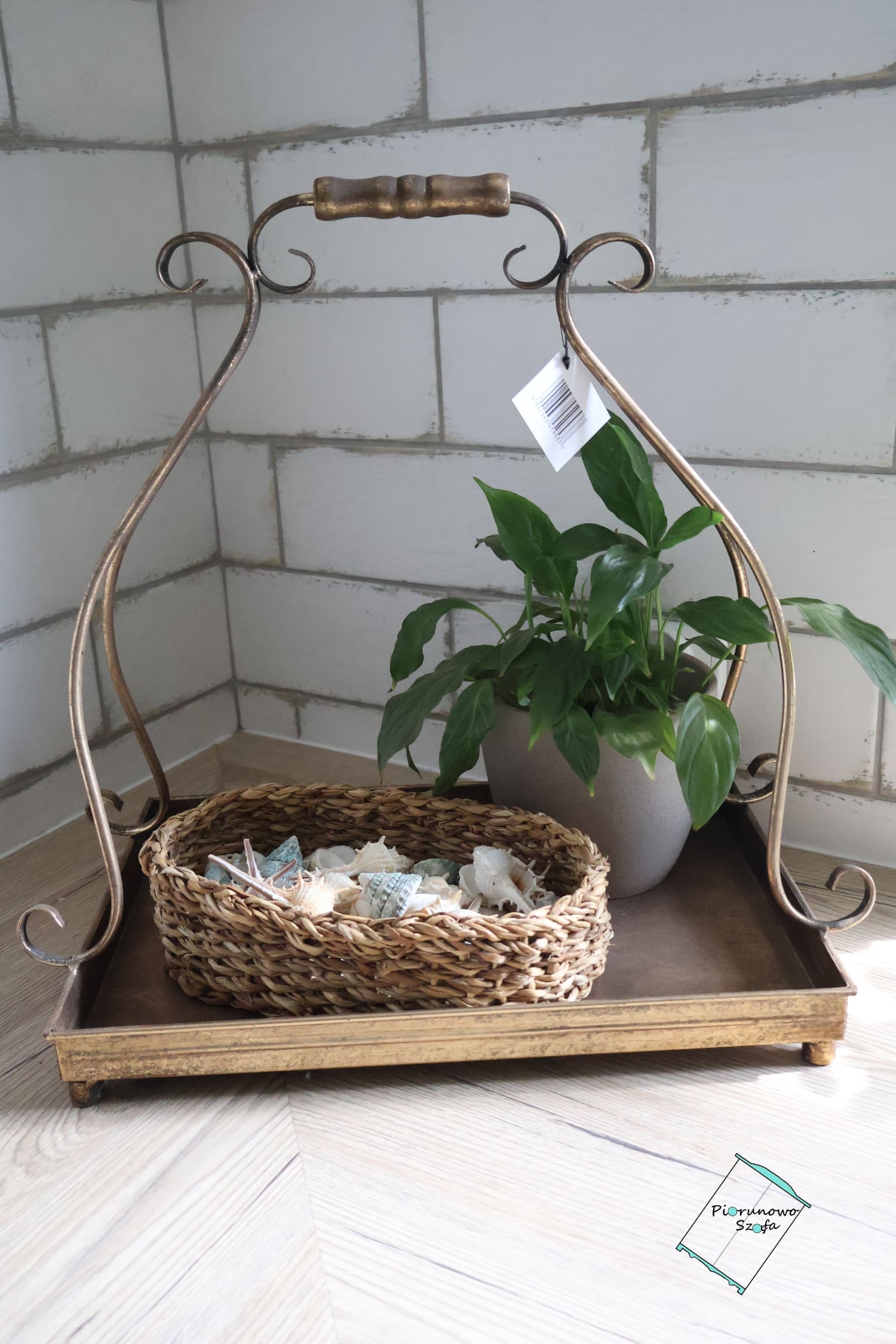 Prostokątna taca z uchwytem mała