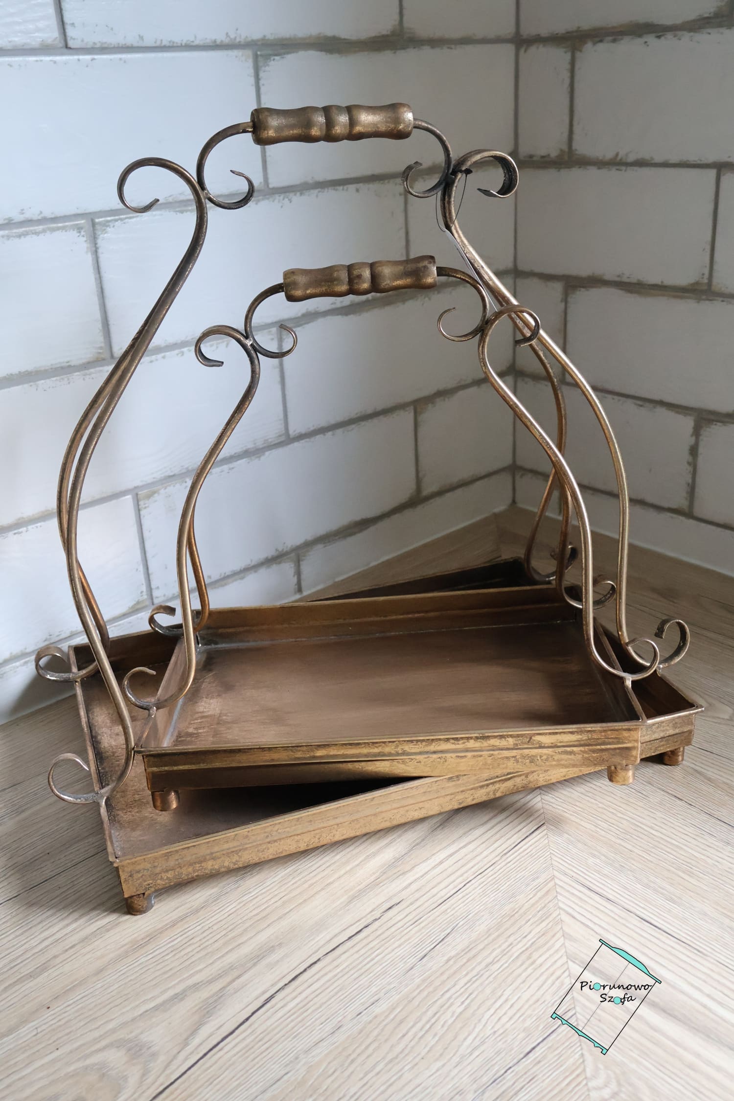 Prostokątna taca z uchwytem mała