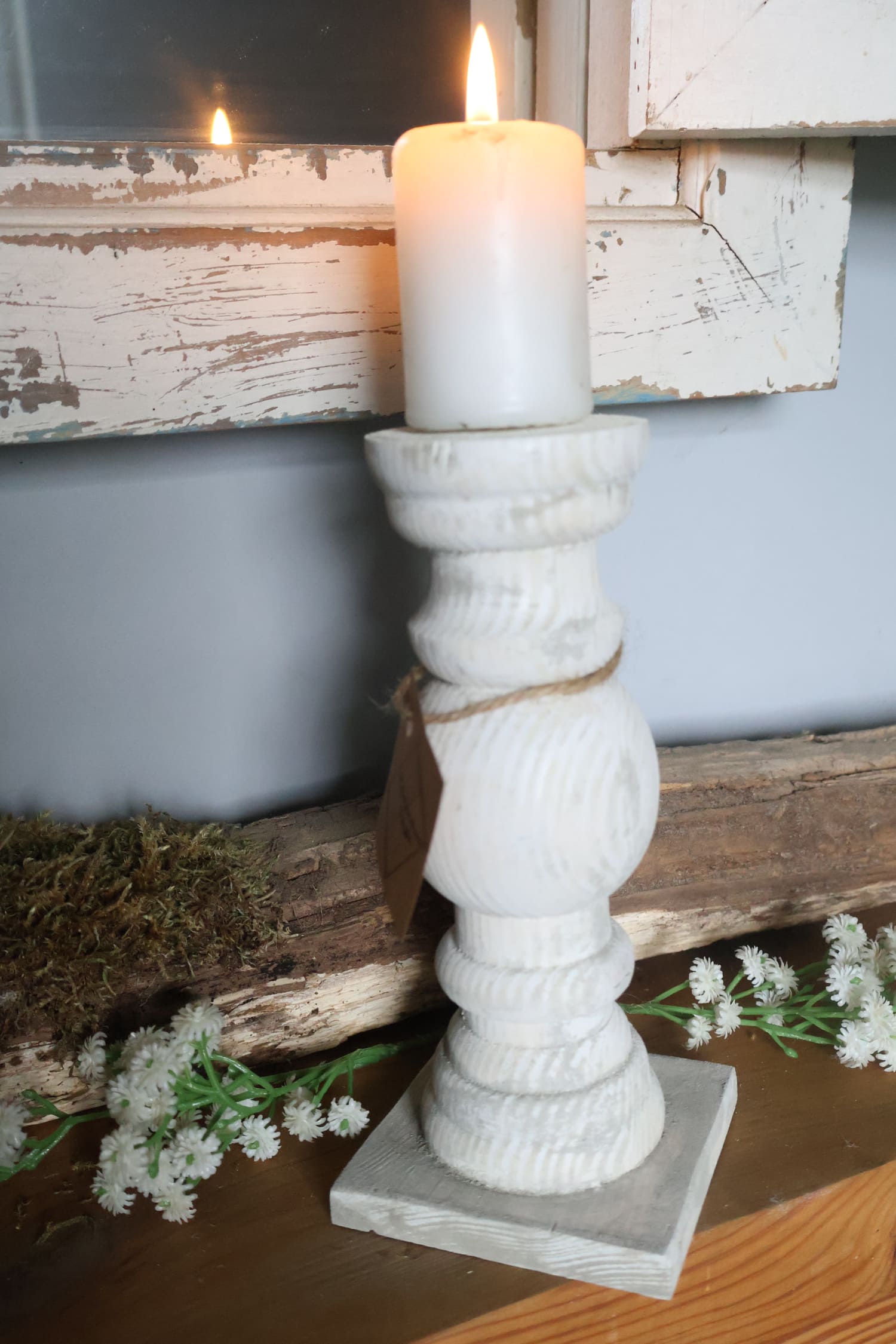 Świecznik drewniany biały beton 17 cm