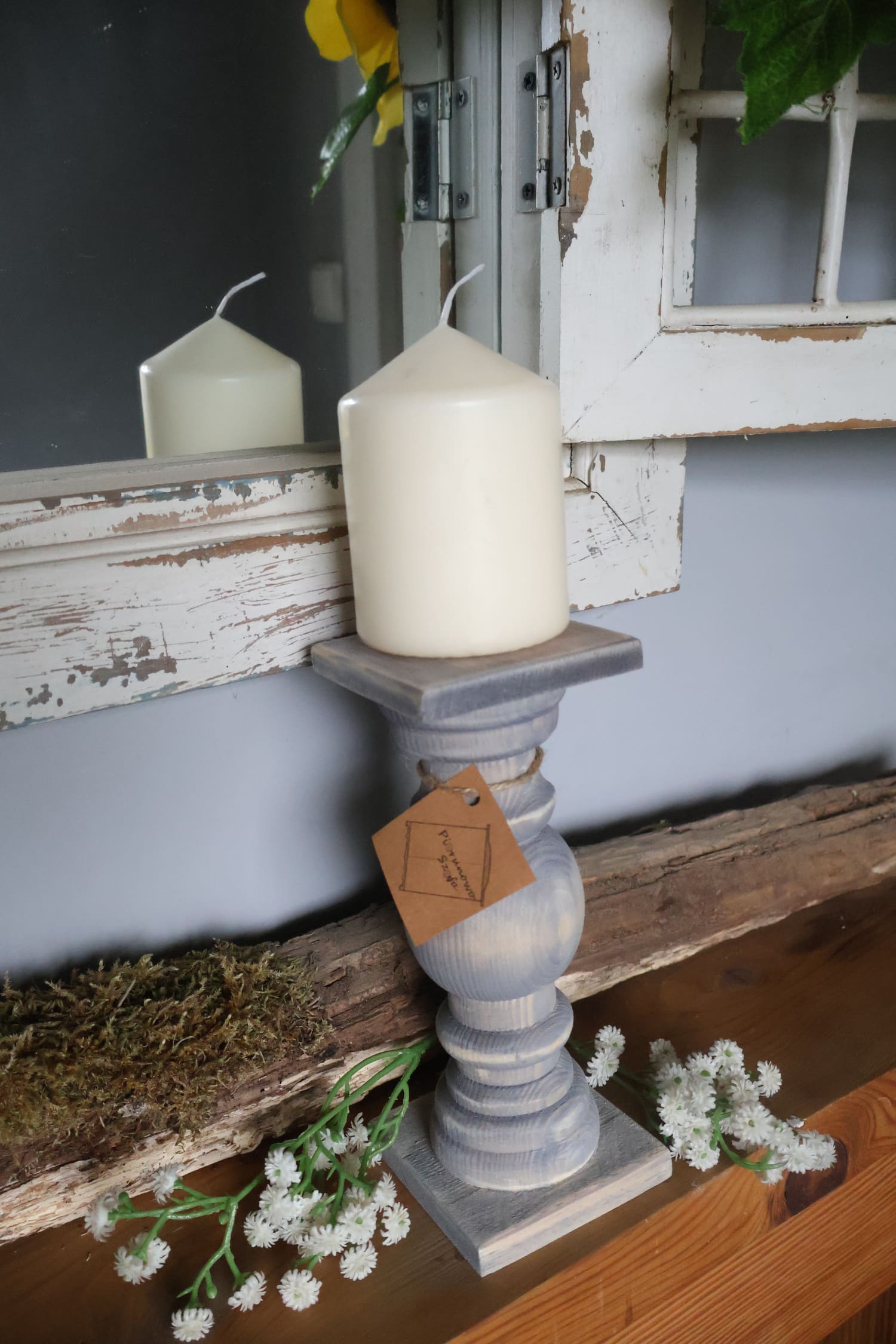 Świecznik drewniany szary 18 cm