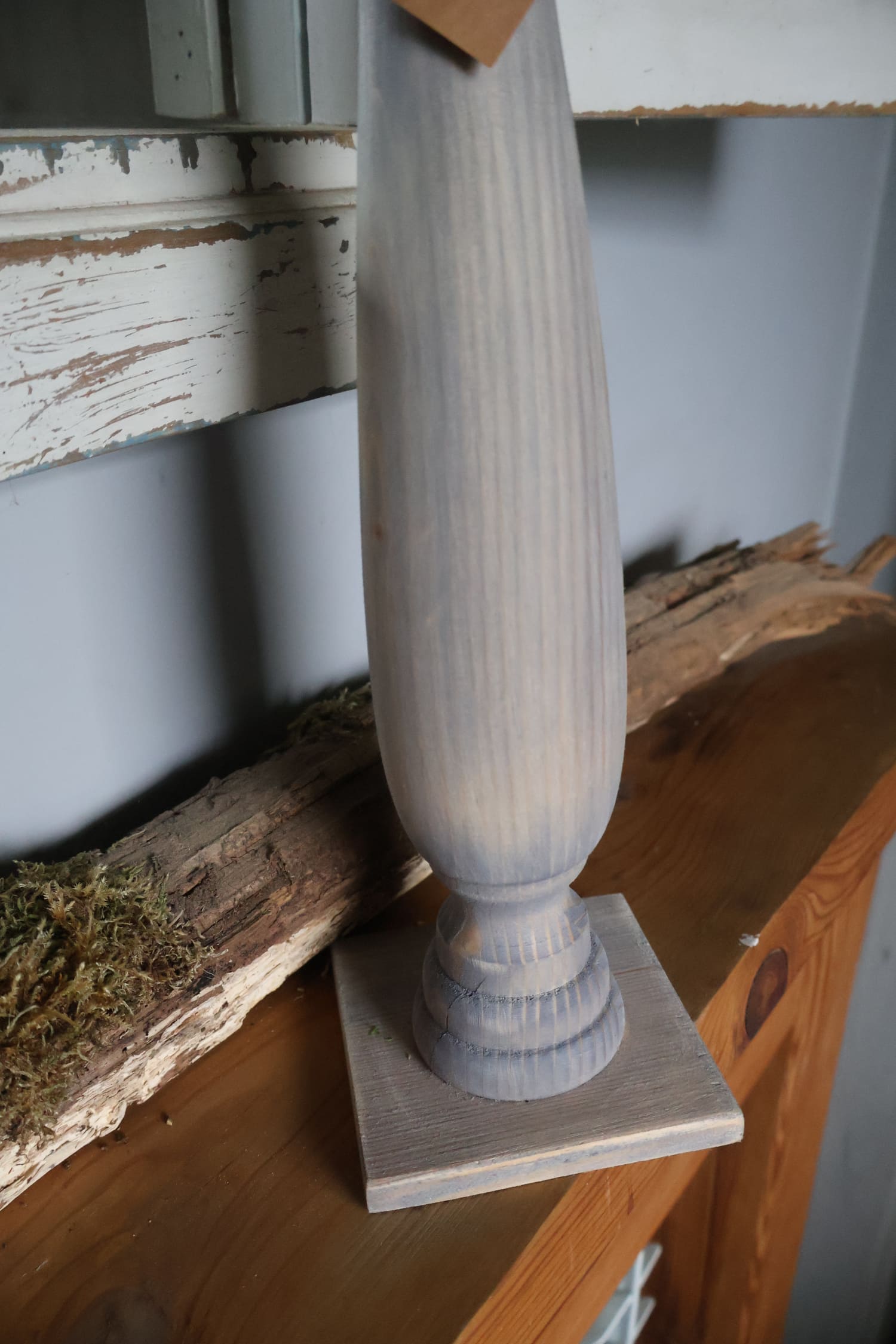 Świecznik drewniany szary 40 cm