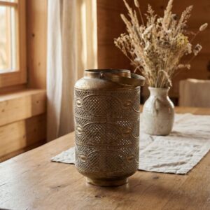 Dekoracyjny lampion metalowy w stylu vintage